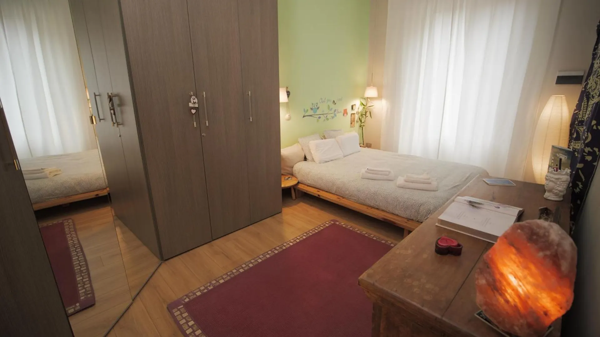 Itiseasy Palermo 1 E 2 Private Apartments Itália