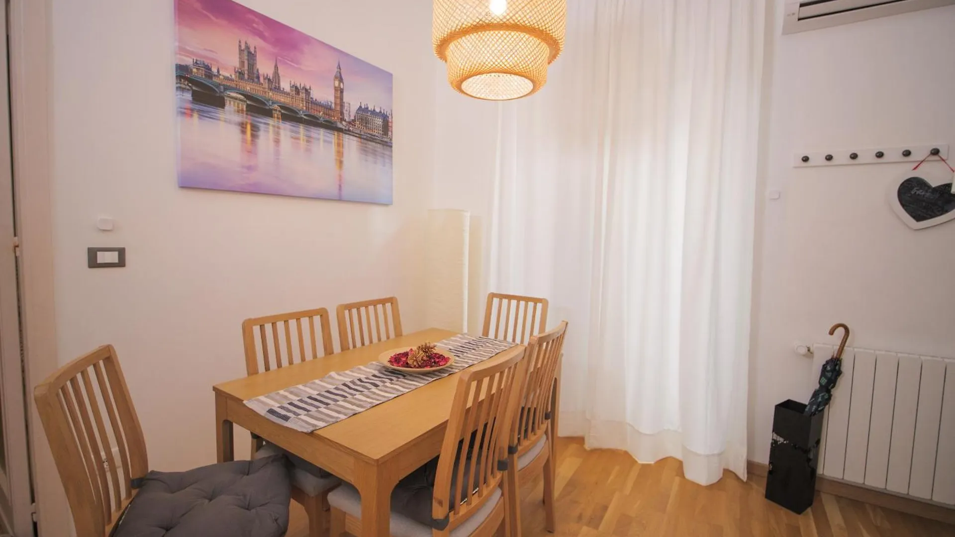 Itiseasy Palermo 1 E 2 Private Apartments Italy