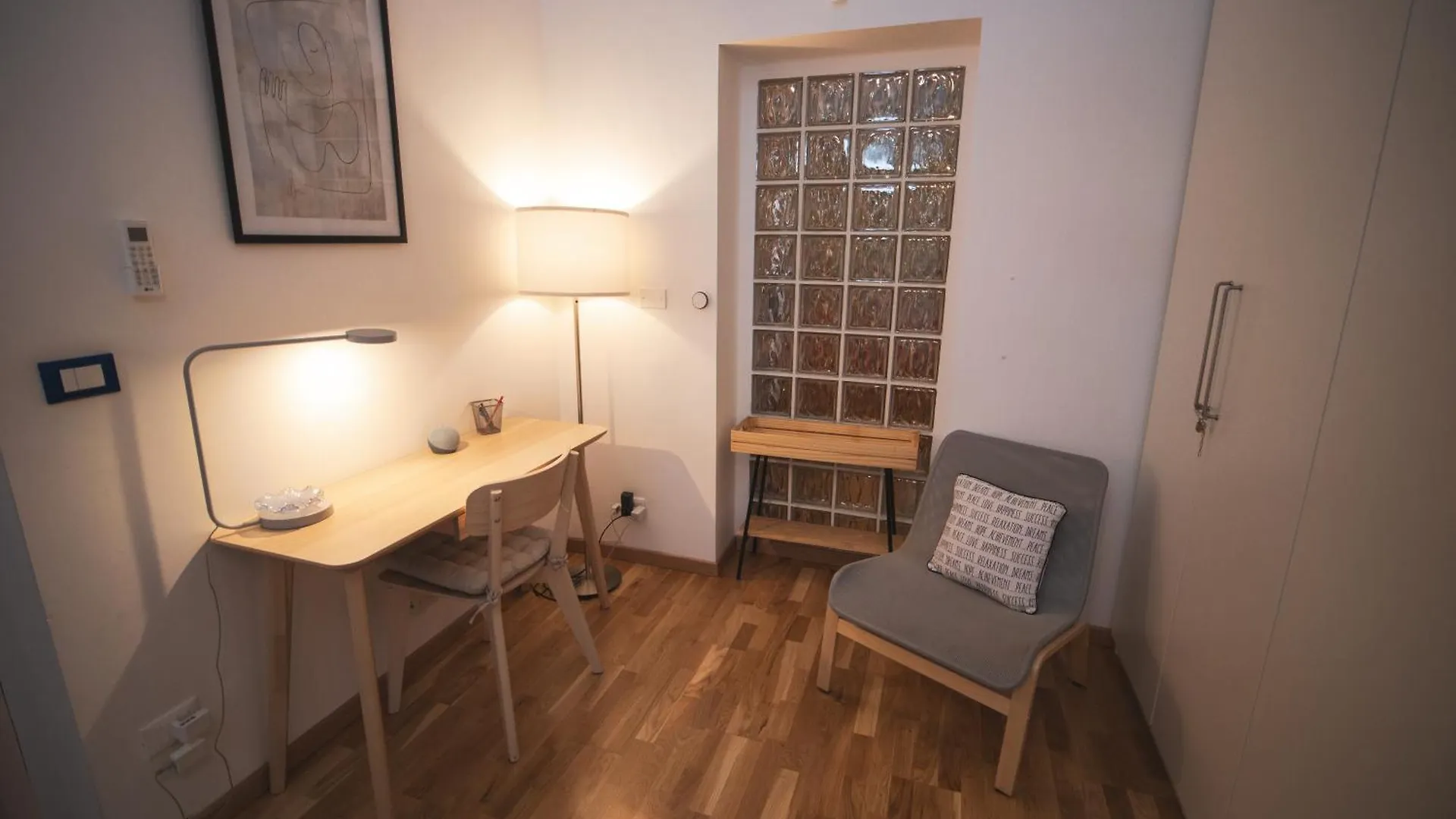 Itiseasy Palermo 1 E 2 Private Apartments Italy